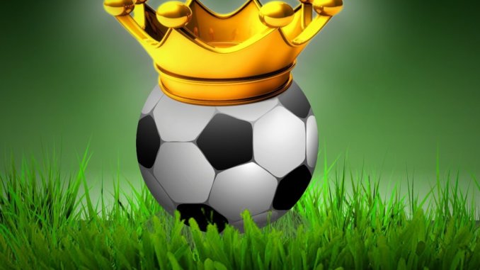 Fußball mit Krone
